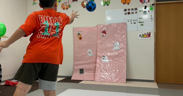 運動療法ボール遊び